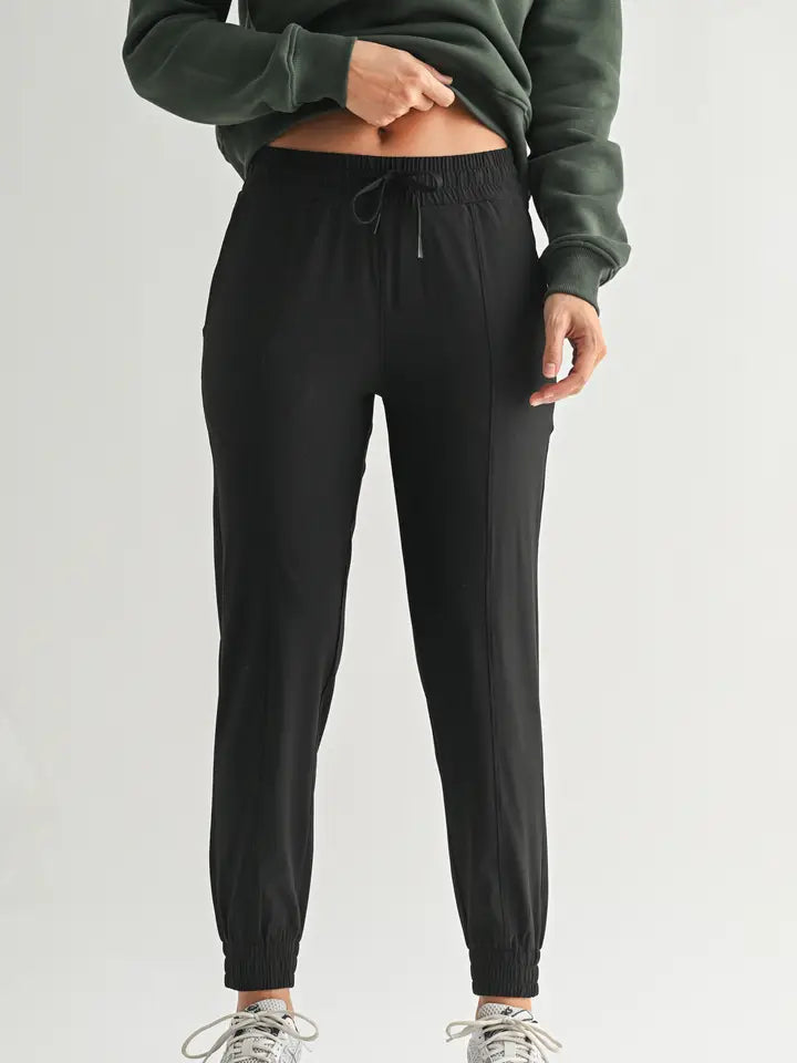 Essential Athleisure Jogger