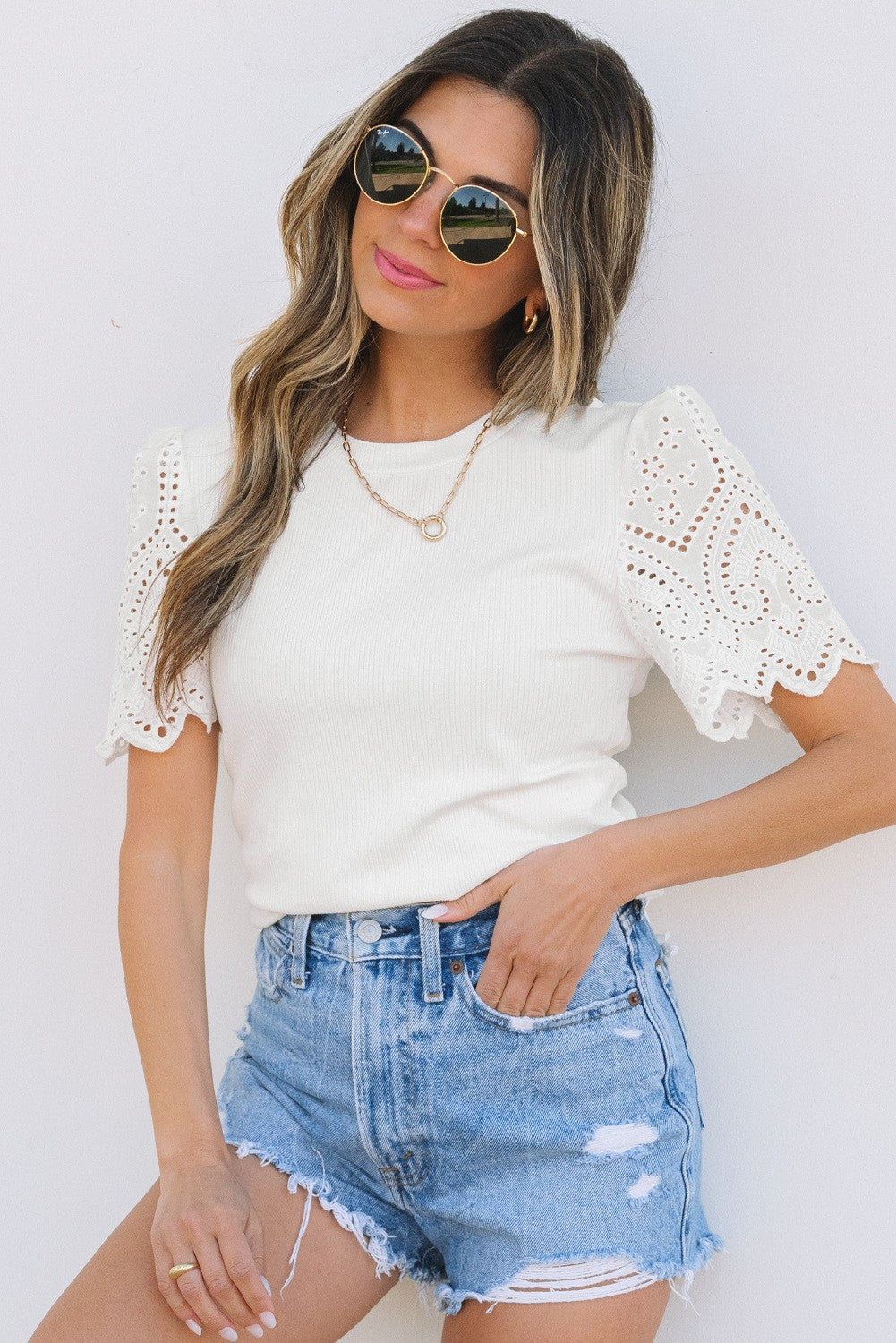 Top ribbed eyelet patch sleeve